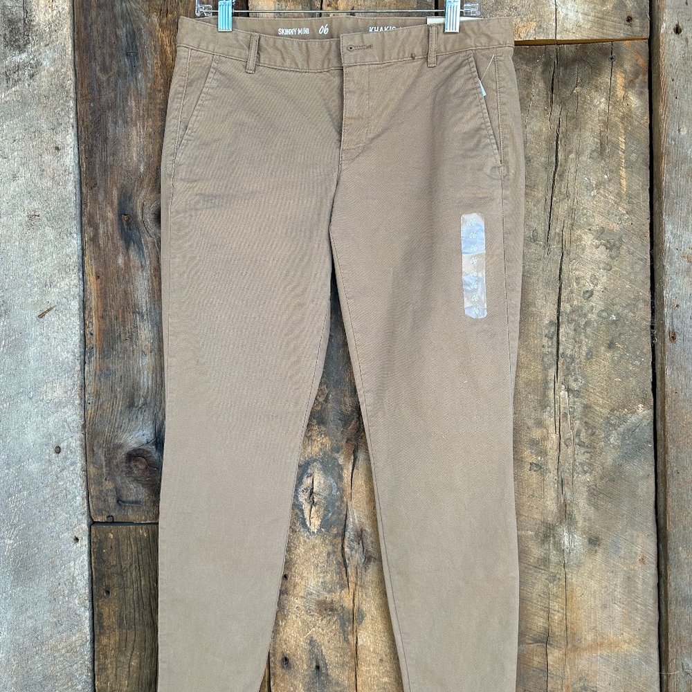 Khakis by GAP. NWT